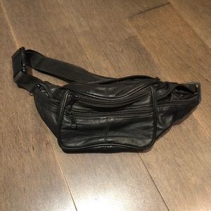 Black Fanny pack